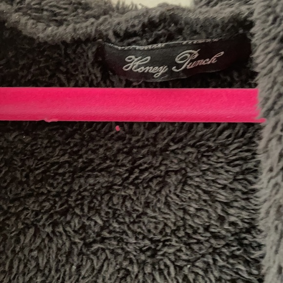 Honey Punch S long hooded open front black vest - Picture 2 of 5